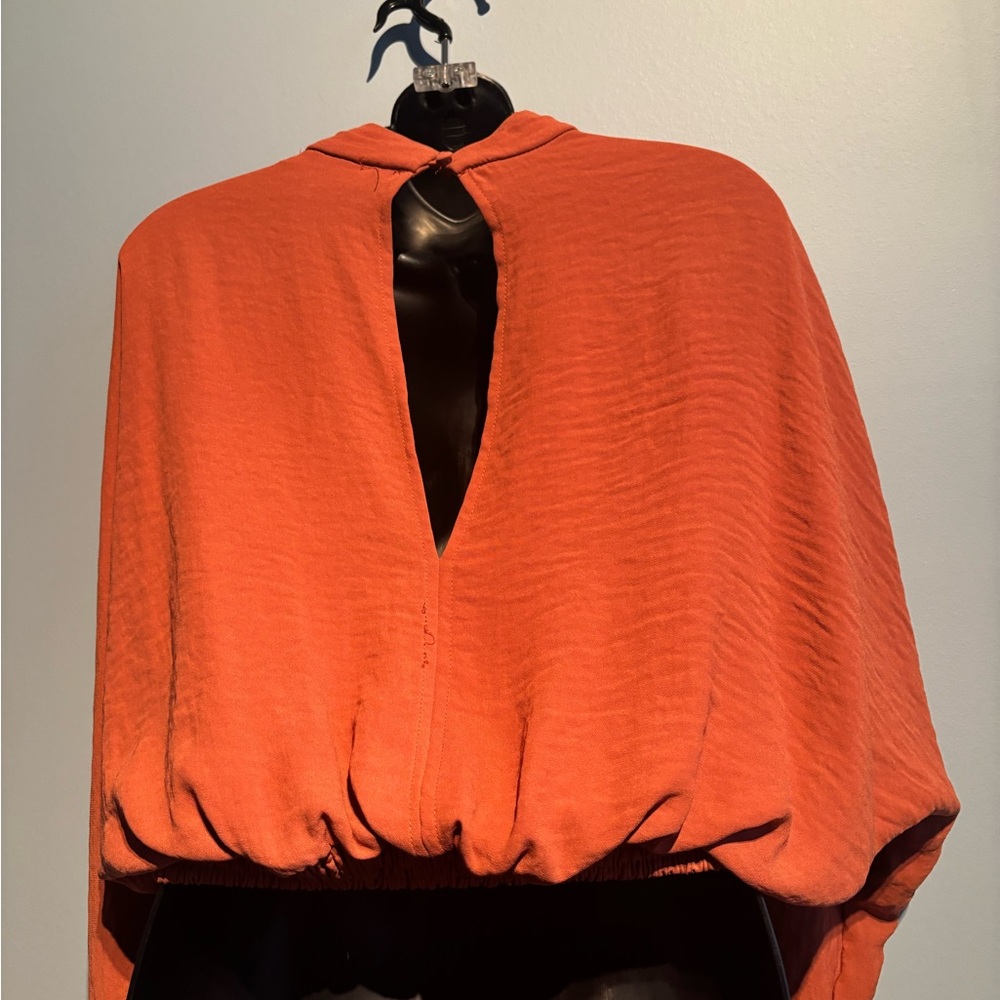 White Closet Rust Blouse size medium - Picture 6 of 15